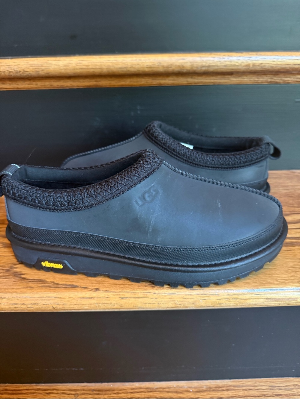 UGG Men's Black Tasman size 8 new